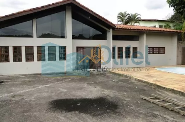 Linda casa em condomínio fechado na cidade de  Vinhedo, 698 m² área construída, 1450,00 m² de terreno, 5 dormitórios sendo 2 suítes, living 4 ambientes, 4 banheiros, 6 vagas de garagem cobertas, piscina, local com muito verde e tranquilidade.  Venha morar - Foto 11