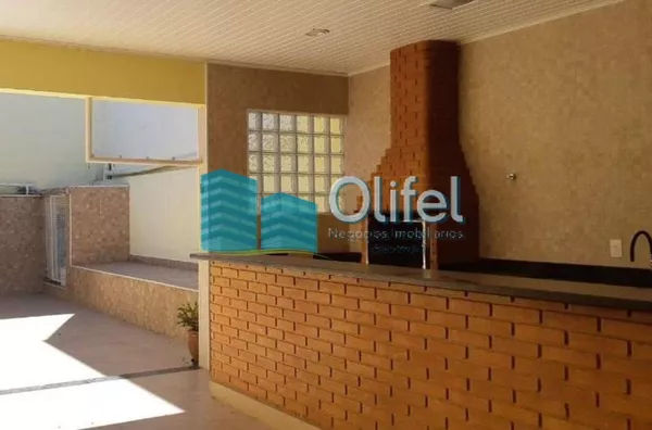 Excelente casa térrea em condomínio fechado na cidade de Louveira, com  3 suítes sendo 1 master com closet, sala de jantar, sala de estar , sala de TV, escritório, cozinha com armários , área de serviço com banheiro, churrasqueira e garagem  coberta para - Foto 24