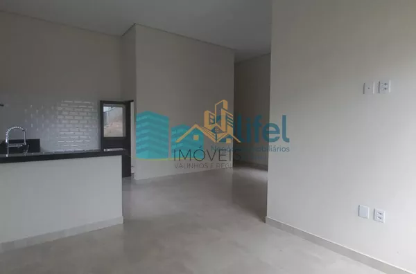 Excelente casa nova, assobradada,  em condomínio fechado na cidade de  Louveira. Condomínio conta com lazer completo com salão de festas, piscina, playground, campo de futebol, churrasqueira, academia, salão de jogos, brinquedoteca. redário, pet play, ves - Foto 34