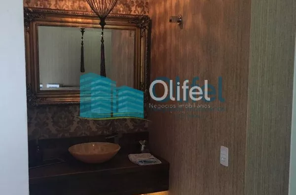 Excelente imóvel em condomínio fechado na cidade de Louveira com 3 dormitórios, sendo 1 suíte com closet. Casa rica em armários. Sala 2 ambientes, cozinha planejada, lavabo, área de serviço e edícula com churrasqueira, jacuzzi, 2 vagas de garagem cobertas - Foto 6