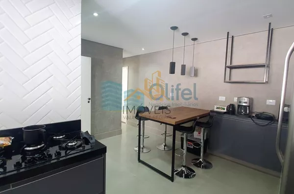 Excelente casa com 306 m², no melhor condomínio de Louveira, 01 suíte máster (closet e banho amplos com varanda + 02 dormitórios amplos, sala ampla e sala de jantar. Todos ambientes com ar condicionado novo. Cozinha, despensa, lavanderia, escritório e áre - Foto 24