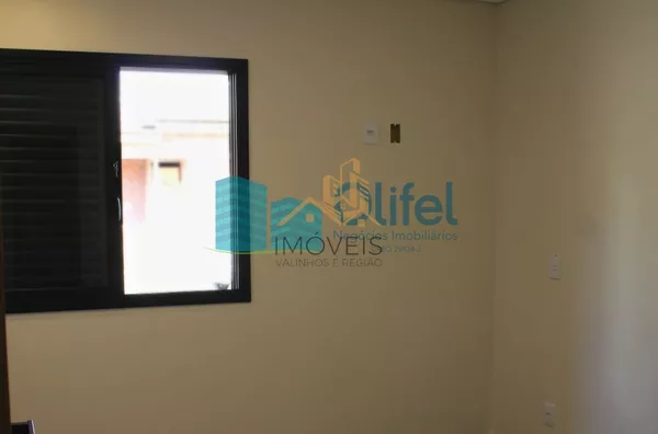 Excelente casa térrea em condomínio fechado na cidade de Louveira com 3 dormitórios, sendo 1 suíte, sala ampla para 2 ambientes, pé direito duplo, lavabo, banheiro social, conceito integrado, área gourmet e quintal. Agende a sua visita - Foto 14