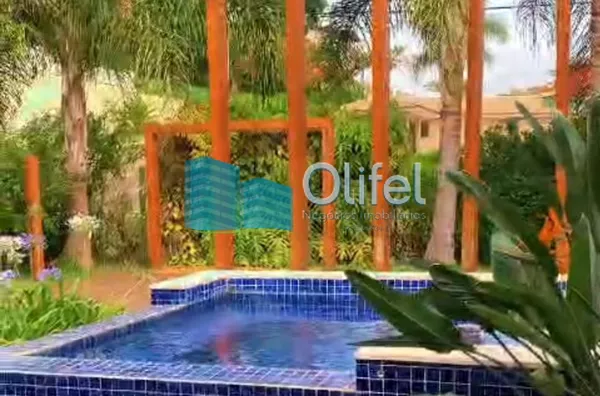 VALOR BAIXOU DE 2.300.000 POR 1.990.000  Belíssima casa térrea à venda no Condomínio Terras de Santa Teresa, localizado em Vinhedo, SP. Com um design moderno e sofisticado, esse imóvel é perfeito para quem busca conforto e qualidade de vida.  Com 3 amplas - Foto 5