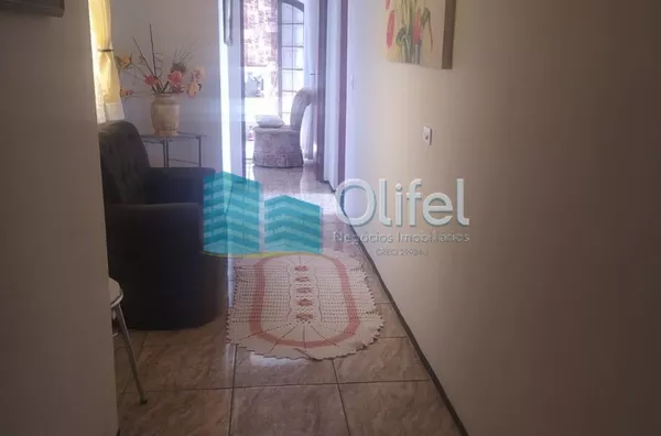 Excelente sobrado em bairro residencial próximo ao centro na cidade de Louveira, com 3 suítes com planejados, avarandada, 2 amplas salas, cozinha planejada, área gourmet com churrasqueira, quintal, 2 vagas de garagem.  Agende a sua visita. - Foto 22