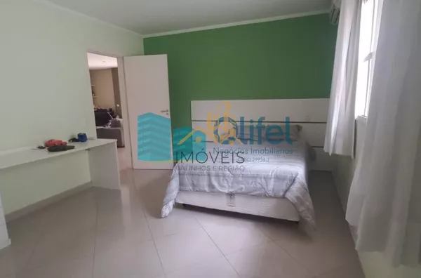 Para você que busca em apenas um lugar, qualidade de vida, conforto, espaço, excelente localização, seja para morar ou passar finais de semana com a família e amigos, apresento esta chácara localizada em um local apenas de chácaras, próximo ao centro da c - Foto 12