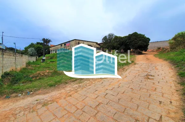 Excelente área para investidores e incorporadores imobiliários que buscam expandir seus investimentos. Excelente localização próximo a Avenida Invernada e a poucos minutos dos principais comércios que facilitam o dia a dia das pessoas.  O terreno possui á - Foto 1