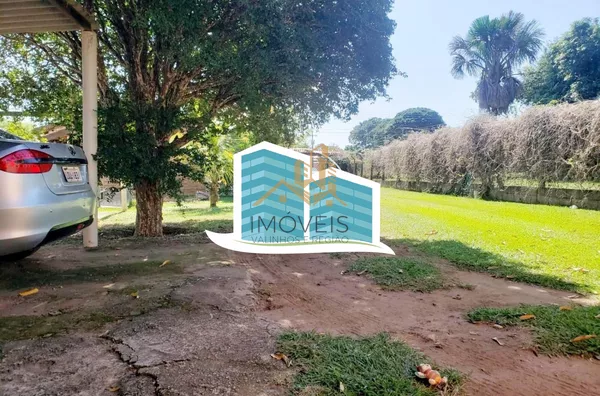 Excelente casa térrea a venda no Condomínio Parque Shangrilá na cidade de Campinas. Muita natureza e verde envolvem esse imóvel. A casa principal tem 3 dormitórios, sendo 1 suíte com closet, sala, cozinha e banheiro. Possui uma casa anexa, com sala, quart - Foto 14