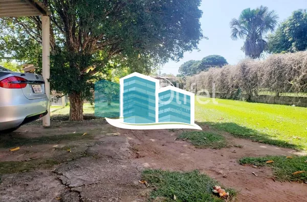 Excelente casa térrea a venda no Condomínio Parque Shangrilá na cidade de Campinas. Muita natureza e verde envolvem esse imóvel. A casa principal tem 3 dormitórios, sendo 1 suíte com closet, sala, cozinha e banheiro. Possui uma casa anexa, com sala, quart - Foto 14