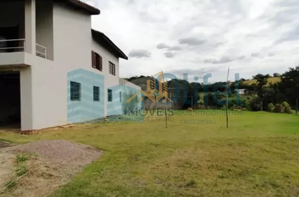 Linda casa em condomínio fechado na cidade de  Vinhedo, 698 m² área construída, 1450,00 m² de terreno, 5 dormitórios sendo 2 suítes, living 4 ambientes, 4 banheiros, 6 vagas de garagem cobertas, piscina, local com muito verde e tranquilidade.  Venha morar - Foto 16