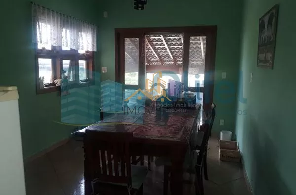 Excelente sobrado na cidade de  Louveira, com 4 dormitórios, sendo 1 suíte master com closet, banheiro social, quartos avarandados, lavabo, ampla sala de estar, jantar e mezanino, escritório, cozinha, copa, lavanderia, despensa, área gourmet com churrasqu - Foto 28