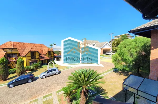 Maravilhosa casa a venda em condomínio na cidade de valinhos. com detalhes rústicos e da arquitetura inglesa. Aquela casa com cara de casa, a arquitetura diferenciada parece nos abraçar entre seus grandes vãos, vigas de madeira e concreto, arcos e piso ce - Foto 11