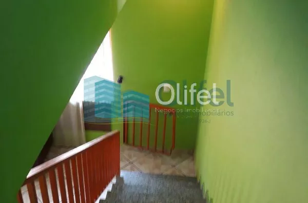 Excelente sobrado em bairro residencial na cidade de Louveira,  com 4 dormitórios, sendo 1 suíte com hidromassagem, banheiro social, sala, cozinha /copa e escritório. Edícula com 1 quarto, banheiro, cozinha e lavanderia.  Confira!!! - Foto 6