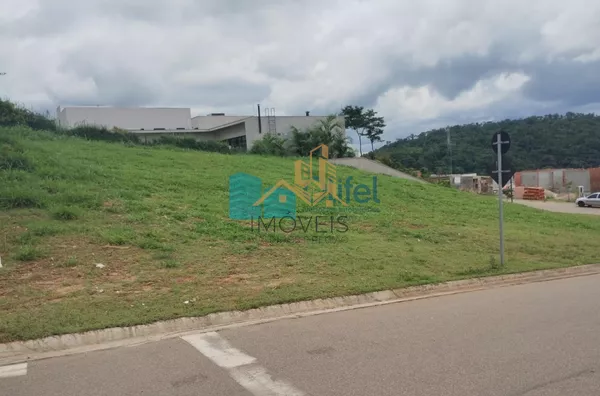 Lindo lote em aclive com 800,00m² em condomínio de alto padrão na cidade de Itupeva.  Local arborizado com portarias treinadas para oferecer segurança e conforto a todos os moradores e visitantes. Próximo ao Outlet de Itupeva e com fácil acesso a Rodovia - Foto 3