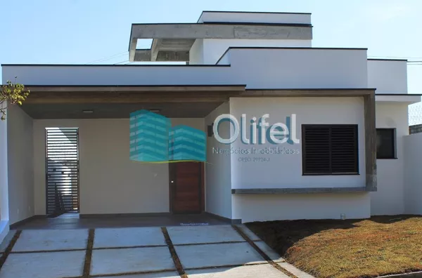 Excelente casa térrea em condomínio fechado na cidade de Louveira com 3 dormitórios, sendo 1 suíte, sala ampla para 2 ambientes, pé direito duplo, lavabo, banheiro social, conceito integrado, área gourmet e quintal.  Agende a sua visita - Foto 1