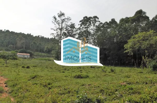 Área residencial ou comercial, na cidade de Louveira,  com ótima localização, com acesso fácil a Rodovia Anhanguera, São Paulo, cidades interior, próximo a supermercados, comércio, escolas, igrejas, industrias, Hoppy Hari , área excelente para empreendime