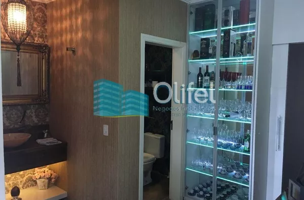 Excelente imóvel em condomínio fechado na cidade de Louveira com 3 dormitórios, sendo 1 suíte com closet. Casa rica em armários. Sala 2 ambientes, cozinha planejada, lavabo, área de serviço e edícula com churrasqueira, jacuzzi, 2 vagas de garagem cobertas - Foto 5