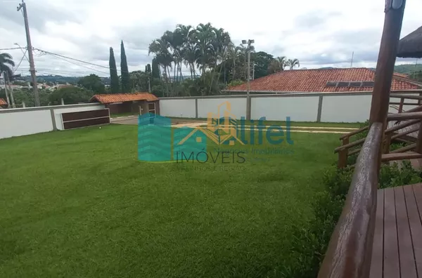 Para você que busca em apenas um lugar, qualidade de vida, conforto, espaço, excelente localização, seja para morar ou passar finais de semana com a família e amigos, apresento esta chácara localizada em um local apenas de chácaras, próximo ao centro da c - Foto 5