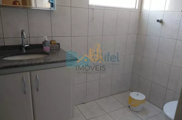 Excelente apartamento no centro da cidade de Louveira,  com 2 dormitórios, sendo 1 suíte com armário, sacada, banheiro social, ampla sala com 2 ambientes, cozinha planejada, lavanderia, vaga de garagem coberta, elevador, piscina e salão de festas.  Próxim - Foto 16