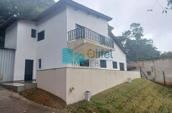 O imóvel está localizado em um dos melhores bairros da cidade de Louveira, com fácil acesso  a Rodovia Anhanguera que liga as principais cidades da região. Próximo ao centro e principais comércios como  supermercados, farmácias,  hospital, restaurantes, - Foto 2