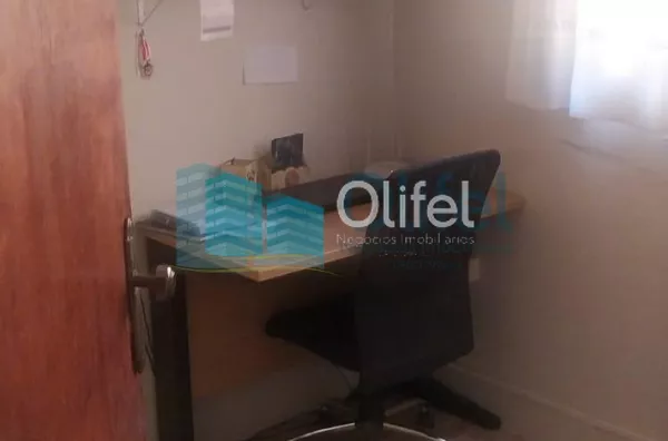 Excelente sobrado em bairro residencial próximo ao centro na cidade de Louveira, com 3 suítes com planejados, avarandada, 2 amplas salas, cozinha planejada, área gourmet com churrasqueira, quintal, 2 vagas de garagem.  Agende a sua visita. - Foto 13