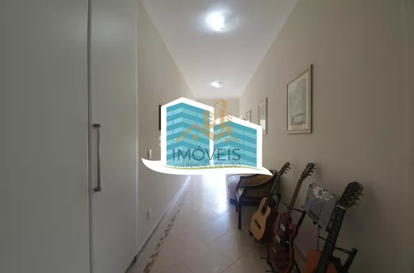 Excelente casa, com ótima metragem em um dos condomínios conhecidos pela sua imensa área verde e beleza, excelente localização na cidade de Vinhedo. A casa foi construída em um terreno praticamente plano, opção ideal para quem busca acessibilidade. A casa - Foto 29