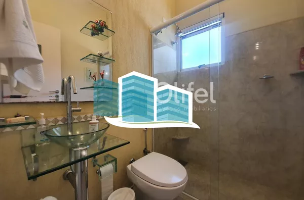 Excelente casa, com ótima metragem em um dos condomínios conhecidos pela sua imensa área verde e beleza, excelente localização na cidade de Vinhedo. A casa foi construída em um terreno praticamente plano, opção ideal para quem busca acessibilidade. A casa - Foto 37