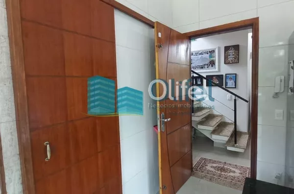 Excelente sobrado em condomínio fechado na cidade de Louveira. Ótimo acabamento, espaços amplos e confortáveis, ampla área gourmet com piscina.  Imóvel apto para financiamento.   Agende sua Visita - Foto 6