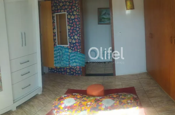 Excelente sobrado em bairro residencial próximo ao centro na cidade de Louveira, com 3 suítes com planejados, avarandada, 2 amplas salas, cozinha planejada, área gourmet com churrasqueira, quintal, 2 vagas de garagem.  Agende a sua visita. - Foto 14