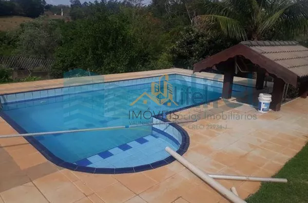 Excelente sobrado na cidade de  Louveira, com 4 dormitórios, sendo 1 suíte master com closet, banheiro social, quartos avarandados, lavabo, ampla sala de estar, jantar e mezanino, escritório, cozinha, copa, lavanderia, despensa, área gourmet com churrasqu - Foto 33
