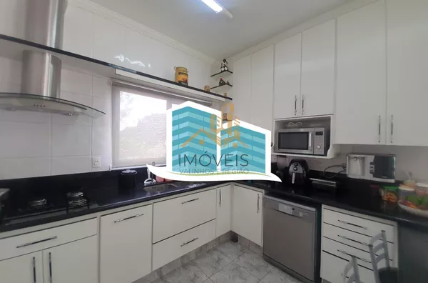 Excelente casa, com ótima metragem em um dos condomínios conhecidos pela sua imensa área verde e beleza, excelente localização na cidade de Vinhedo. A casa foi construída em um terreno praticamente plano, opção ideal para quem busca acessibilidade. A casa - Foto 23