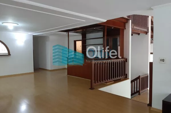 Maravilhosa casa no condomínio Marambaia na cidade de Vinhedo,  com 4 grandes suítes ensolaradas com hidro, suíte master com lareira e closet, 6 amplas salas com pé direito duplo em Ipê e Mezanino, 2 lindas lareiras, 2 cozinhas planejadas, escritório plan - Foto 5