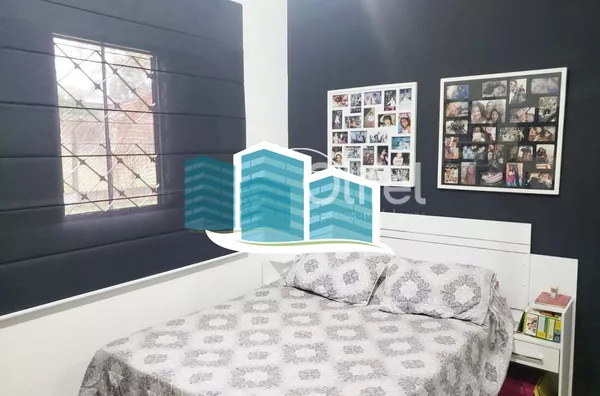 Excelente casa térrea a venda no Condomínio Parque Shangrilá na cidade de Campinas. Muita natureza e verde envolvem esse imóvel. A casa principal tem 3 dormitórios, sendo 1 suíte com closet, sala, cozinha e banheiro. Possui uma casa anexa, com sala, quart - Foto 6