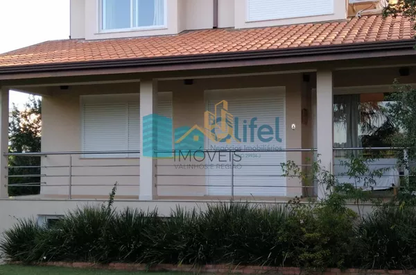 Imagine morar em uma casa, estilo " casa de campo", espaçosa, ambientes  amplos , arejados,  aconchegante, rodeada de natureza, ambientes integrados e com muita qualidade de vida.   Chácara com  2.502m2 de terreno plano, impecável, acabamento de ótima qua - Foto 24