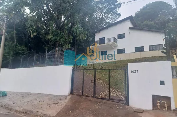 O imóvel está localizado em um dos melhores bairros da cidade de Louveira, com fácil acesso  a Rodovia Anhanguera que liga as principais cidades da região. Próximo ao centro e principais comércios como  supermercados, farmácias,  hospital, restaurantes, - Foto 1