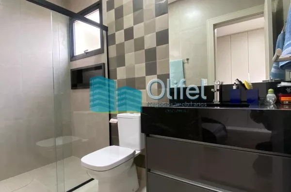 Lindo sobrado moderno, com acabamento fino, em condomínio fechado na cidade de Louveira,  com 3 amplas suítes, sendo a master com closet , ducha dupla,  banheira de imersão e varanda. Amplas  salas de estar, janter e TV, escritório,  terraço coberto, espa - Foto 22