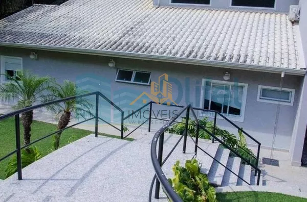 Casa residencial à venda, condomínio Estância Marambaia, Vinhedo. Maravilhosa casa, implantada em 4 lotes unificados que são passíveis de desmembramento, recentemente reformada, possui sala de estar com varanda e lago de carpas, sala de jantar, home theat - Foto 49