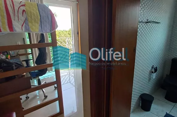 Excelente sobrado em condomínio fechado na cidade de Louveira. Ótimo acabamento, espaços amplos e confortáveis, ampla área gourmet com piscina.  Imóvel apto para financiamento.   Agende sua Visita - Foto 28