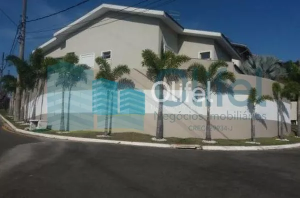 Sobrado em condomínio na cidade de Louveira,  com 3 dormitórios, 2 suítes, sendo 1 master com closet, escritório, sala 3 ambientes, home theater, ampla cozinha rica em armários, despensa, lavanderia, área gourmet com varanda, piscina aquecida, todo piso e - Foto 2