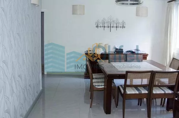 Casa residencial à venda, condomínio Estância Marambaia, Vinhedo. Maravilhosa casa, implantada em 4 lotes unificados que são passíveis de desmembramento, recentemente reformada, possui sala de estar com varanda e lago de carpas, sala de jantar, home theat - Foto 16