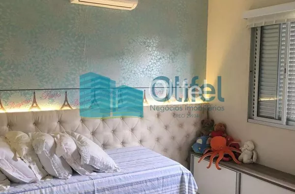 Excelente imóvel em condomínio fechado na cidade de Louveira com 3 dormitórios, sendo 1 suíte com closet. Casa rica em armários. Sala 2 ambientes, cozinha planejada, lavabo, área de serviço e edícula com churrasqueira, jacuzzi, 2 vagas de garagem cobertas - Foto 11