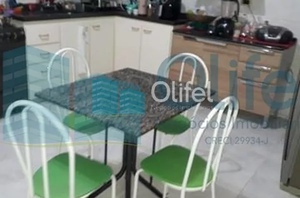 Linda chácara á venda na cidade de  Louveira, sendo três dormitórios, sendo 1 suíte, 1 banheiro social, cozinha, despensa, lavanderia, sala de estar e jantar,  sala de televisão e escritório. Na parte debaixo possui um porão totalmente habitável com 1 qua - Foto 14