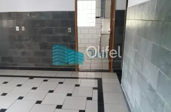 Excelente chácara  a 4 km do centro da cidade de Louveira com 03 dormitórios sendo 01 suíte, sala jantar, sala de estar, 08 vagas de garagem sendo 04 coberta, canil, campo de futsal gramado, piscina, churrasqueira, fogão e forno à lenha, lago, com uma áre - Foto 21