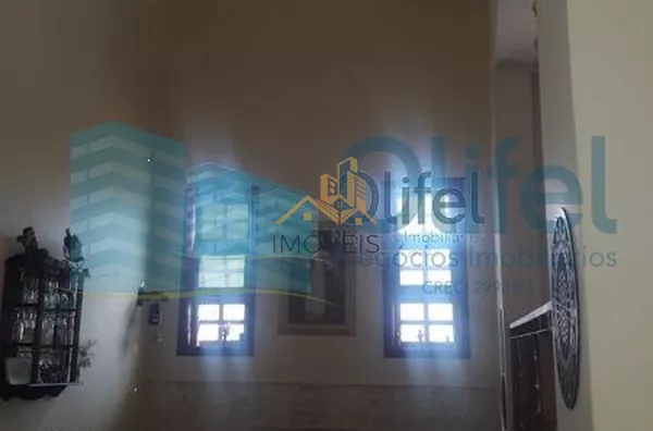 Excelente sobrado na cidade de  Louveira, com 4 dormitórios, sendo 1 suíte master com closet, banheiro social, quartos avarandados, lavabo, ampla sala de estar, jantar e mezanino, escritório, cozinha, copa, lavanderia, despensa, área gourmet com churrasqu - Foto 15