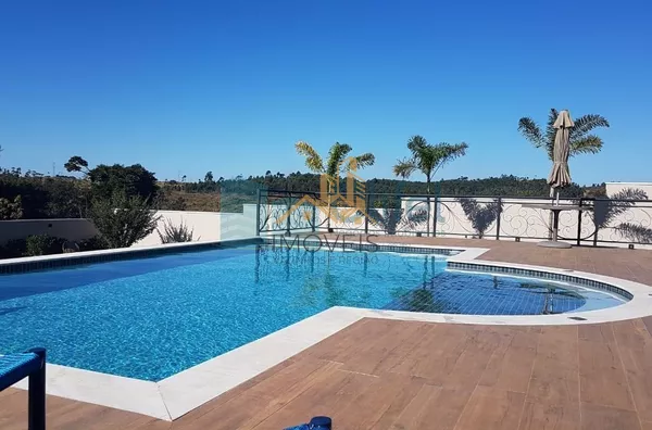 Lindíssima casa a venda estilo Neoclássico e recém construída no Condomínio Fazenda Serra Azul I na cidade de ItupevaTodos os revestimentos da casa são da Portobello, aquecimento solar em toda casa, 4000l de caixa dágua, armários da marca Florense, corti - Foto 2