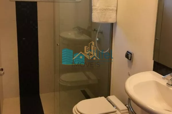 Imagine morar em uma casa, estilo " casa de campo", espaçosa, ambientes  amplos , arejados,  aconchegante, rodeada de natureza, ambientes integrados e com muita qualidade de vida.   Chácara com  2.502m2 de terreno plano, impecável, acabamento de ótima qua - Foto 37