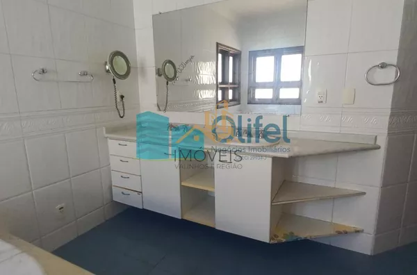 Para você que  busca uma excelente casa, assobradada, ensolarada, com ventilação natural, rua arborizada, condomínio com total segurança, acesso com identificação facial, portaria 24hs, área de lazer em uma cidade como Louveira, com estrutura, porém, mant - Foto 12