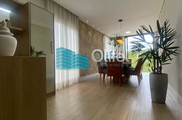 Lindo sobrado moderno, com acabamento fino, em condomínio fechado na cidade de Louveira,  com 3 amplas suítes, sendo a master com closet , ducha dupla,  banheira de imersão e varanda. Amplas  salas de estar, janter e TV, escritório,  terraço coberto, espa - Foto 5