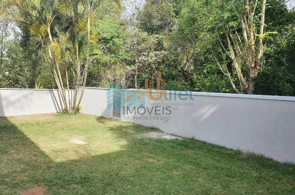 Excelente casa com 306 m², no melhor condomínio de Louveira, 01 suíte máster (closet e banho amplos com varanda + 02 dormitórios amplos, sala ampla e sala de jantar. Todos ambientes com ar condicionado novo. Cozinha, despensa, lavanderia, escritório e áre - Foto 31