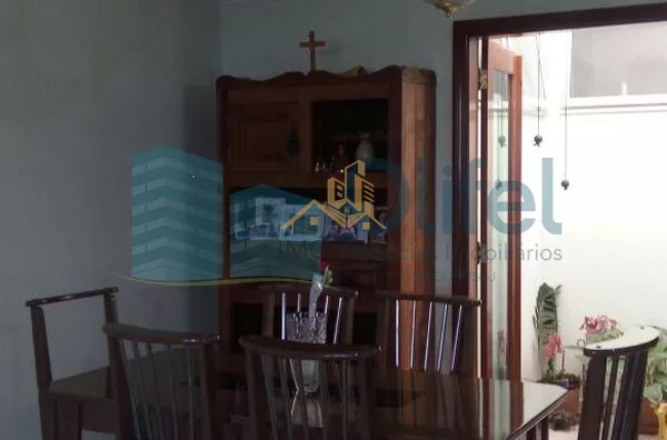 Ótima casa em bairro tradicional na cidade de Louveira. Área mista com 200m de área construída e 250m de área total. Casa com amplas sala de estar e jantar, cozinha planejada, 3 dormitórios, sendo 1 suíte, com closet, jardim de inverno, lavanderia, quarto - Foto 15