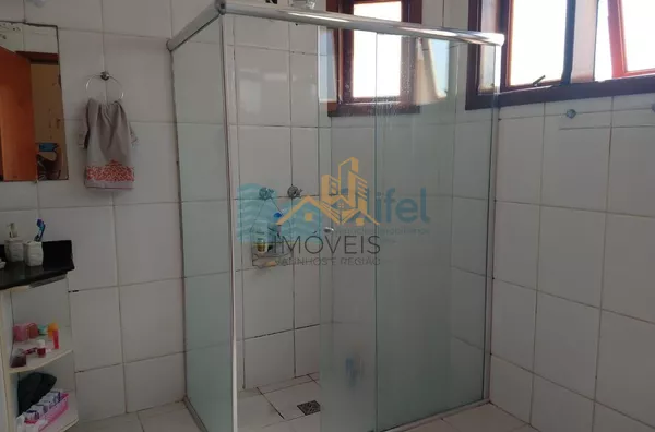 Casa térrea em condomínio em Louveira com 4 dormitórios, sendo 2 suítes, uma master com closet, cozinha planejada, lavanderia, sala ampla para 3 ambientes, quintal, piscina, vagas para 4 carros, sendo 2 cobertas e 2 descobertas. Condomínio com quadra de t - Foto 13